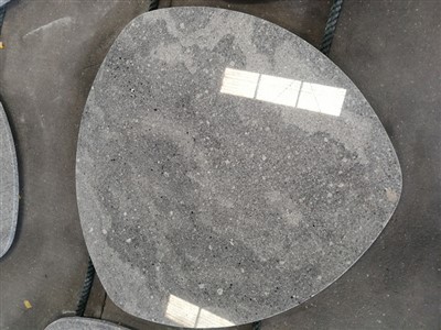 Sófaborð með granít